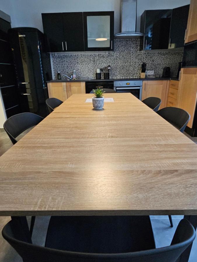 Le 189 : Superbe Triplex Centre بوتون المظهر الخارجي الصورة